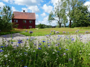 Brålands Farm apartment 1 - fish & family friendly in nature reserve, Munkedal